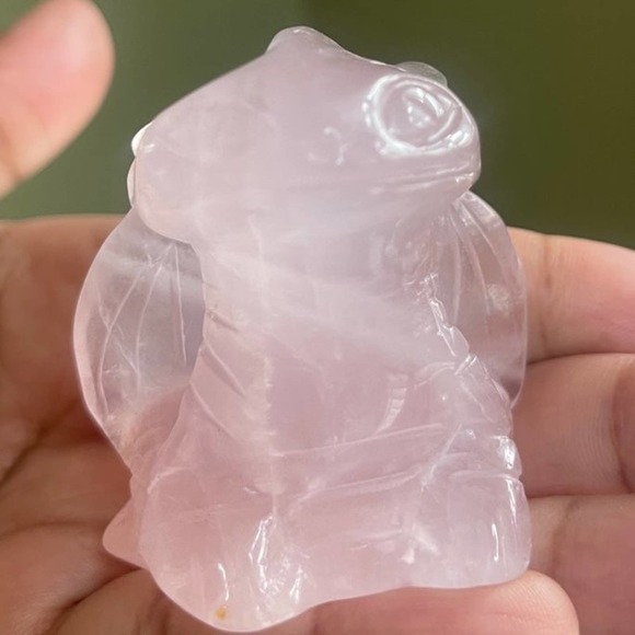 Rose Quartz Toothless - Picture 3 of 3